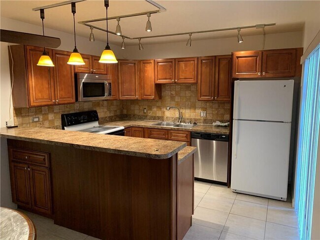 Foto del edificio - 2922 SW 22nd Cir