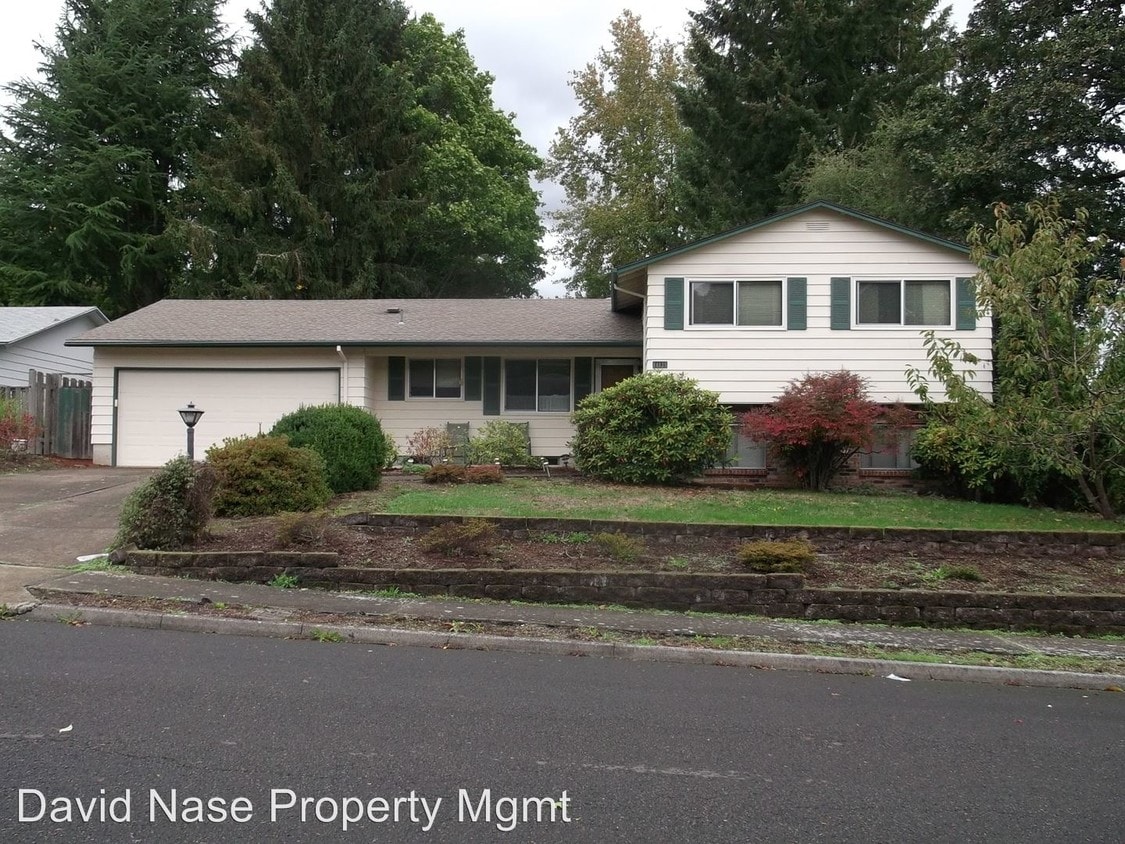 Primary Photo - 14125 SW Red Haven Dr