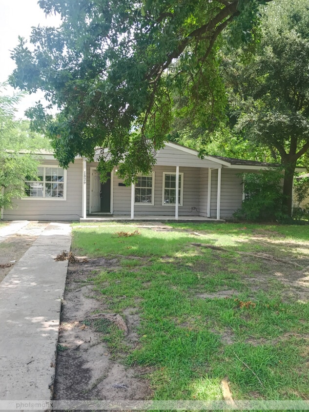 Photo - 1526 1st Ave N (Texas City, TX)