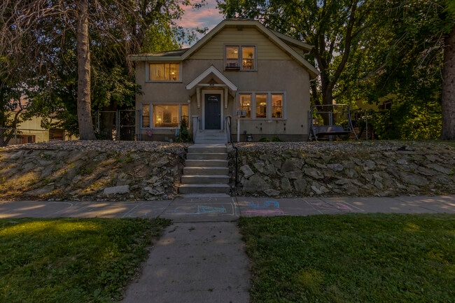 Building Photo - 1462 Carroll Ave