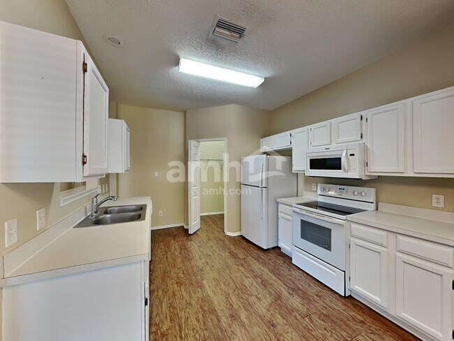 Foto del edificio - 503 Greg St