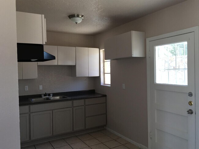 Foto del edificio - 7535 Yuma Dr