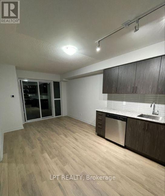 Building Photo - 20 Meadowglen Pl