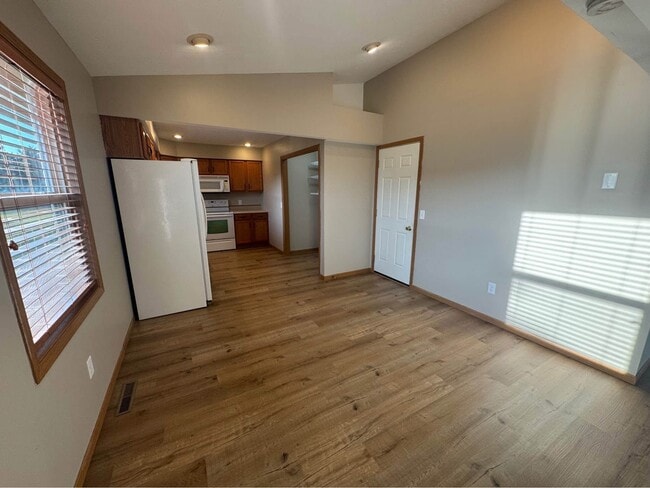 Building Photo - 1021 Holley St