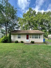 Building Photo - 320 Mockingbird Ln