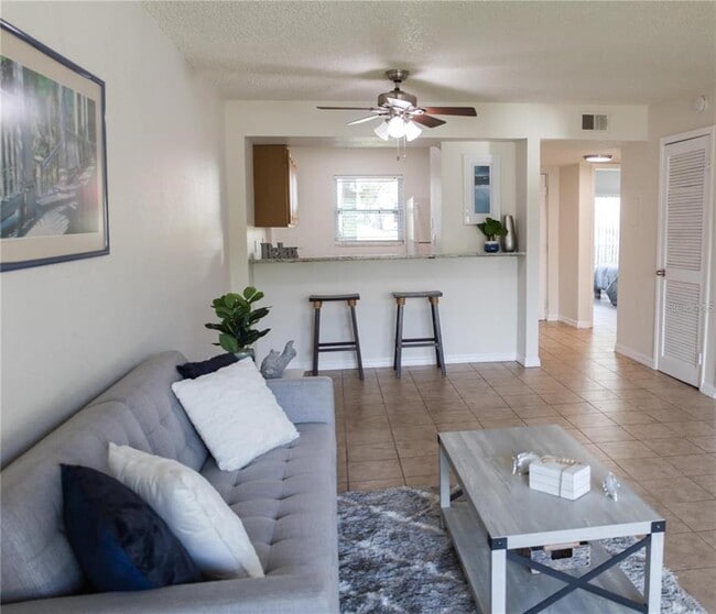 Building Photo - 2625 FL-590