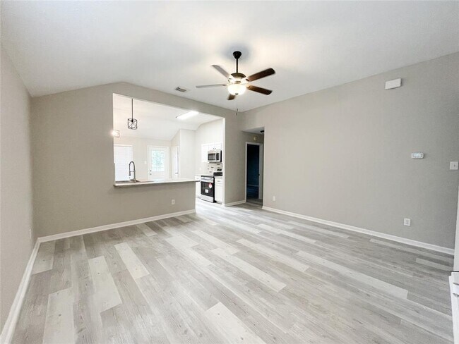 Building Photo - 13960 Buckskin Dr