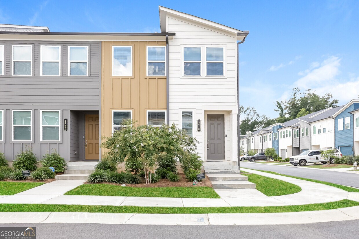Foto principal - 1478 Pinedale Crst NW