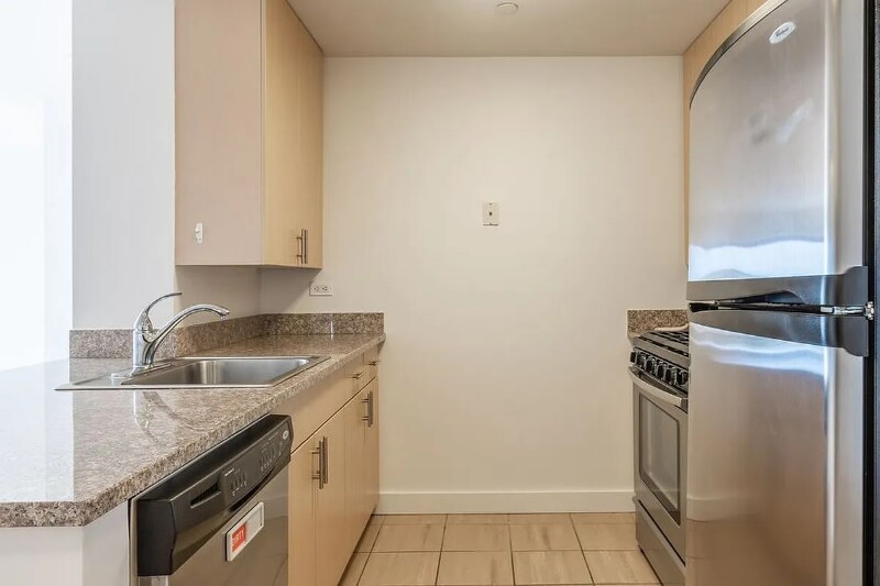 Primary Photo - 153-30 89th Ave