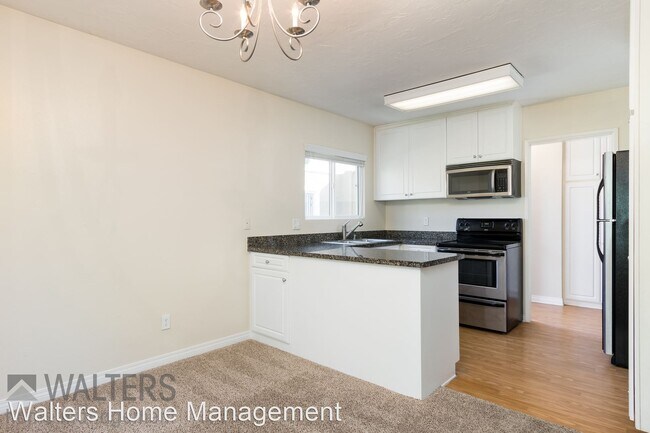 Foto del edificio - 17173 W Bernardo Dr