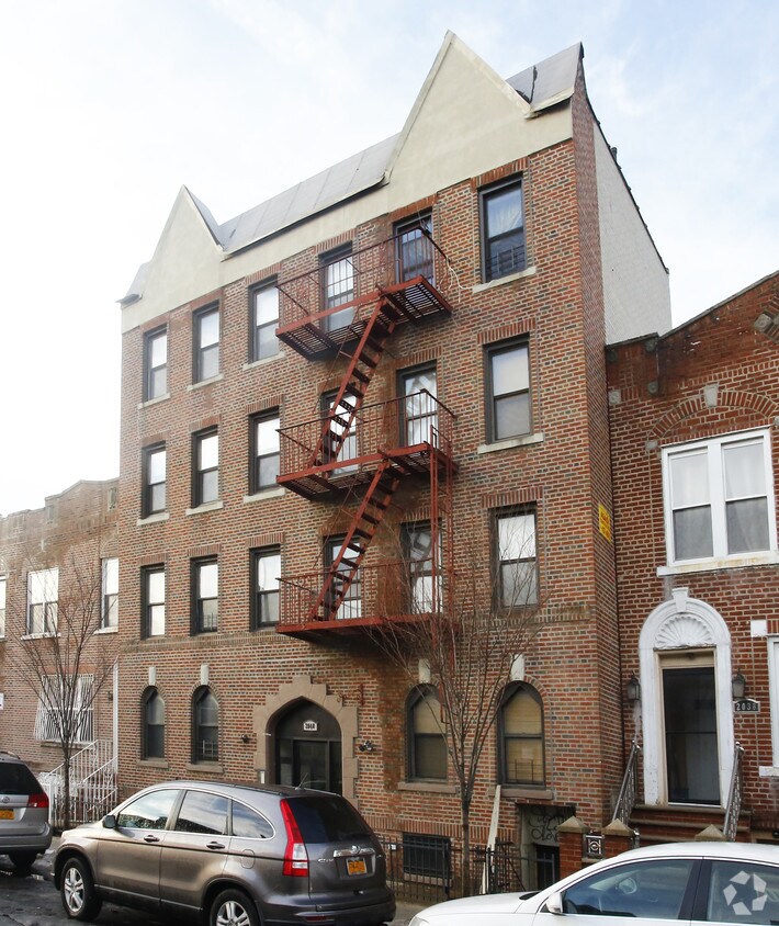 Primary Photo - 2040 62nd St