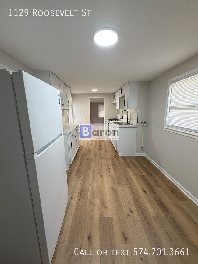 Foto del edificio - 1129 Roosevelt St