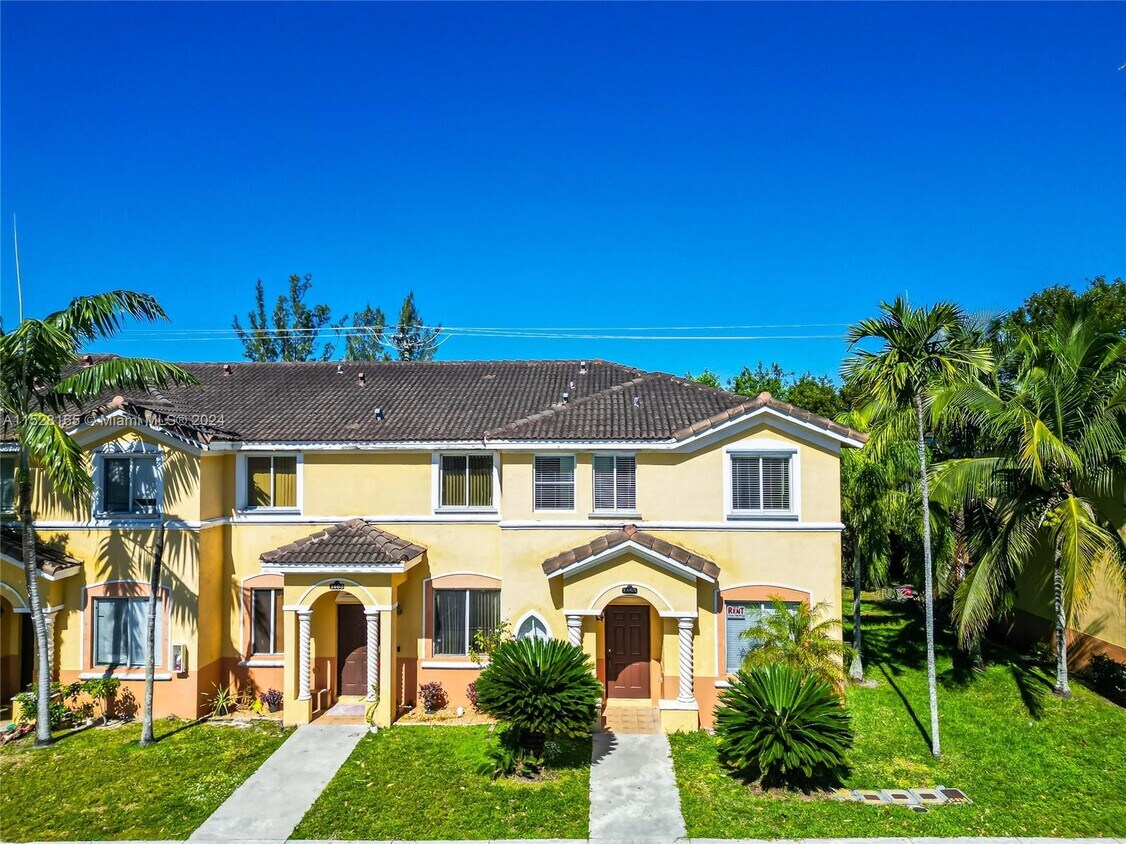 Primary Photo - 1465 SE 24th Ct