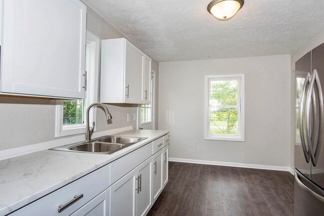 Building Photo - 1226-1222 Shakespeare Ave