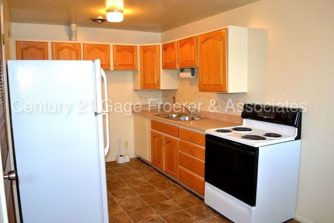 Building Photo - Clearfield 2 Bedroom Apartment