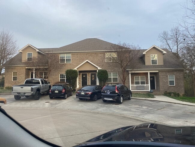 Building Photo - 1700 New Castle Dr NE