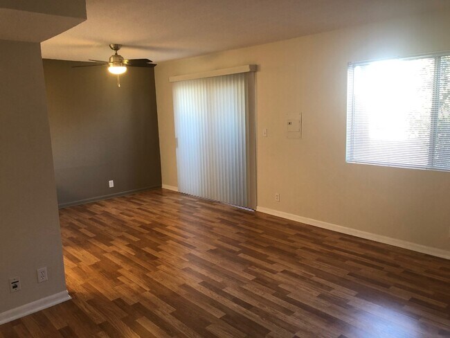 Living/Dining Area - 1301 N El Prado St