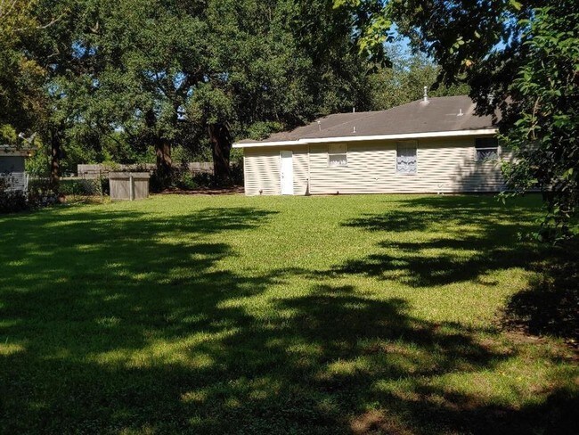 Building Photo - 4306 Schurmier Rd