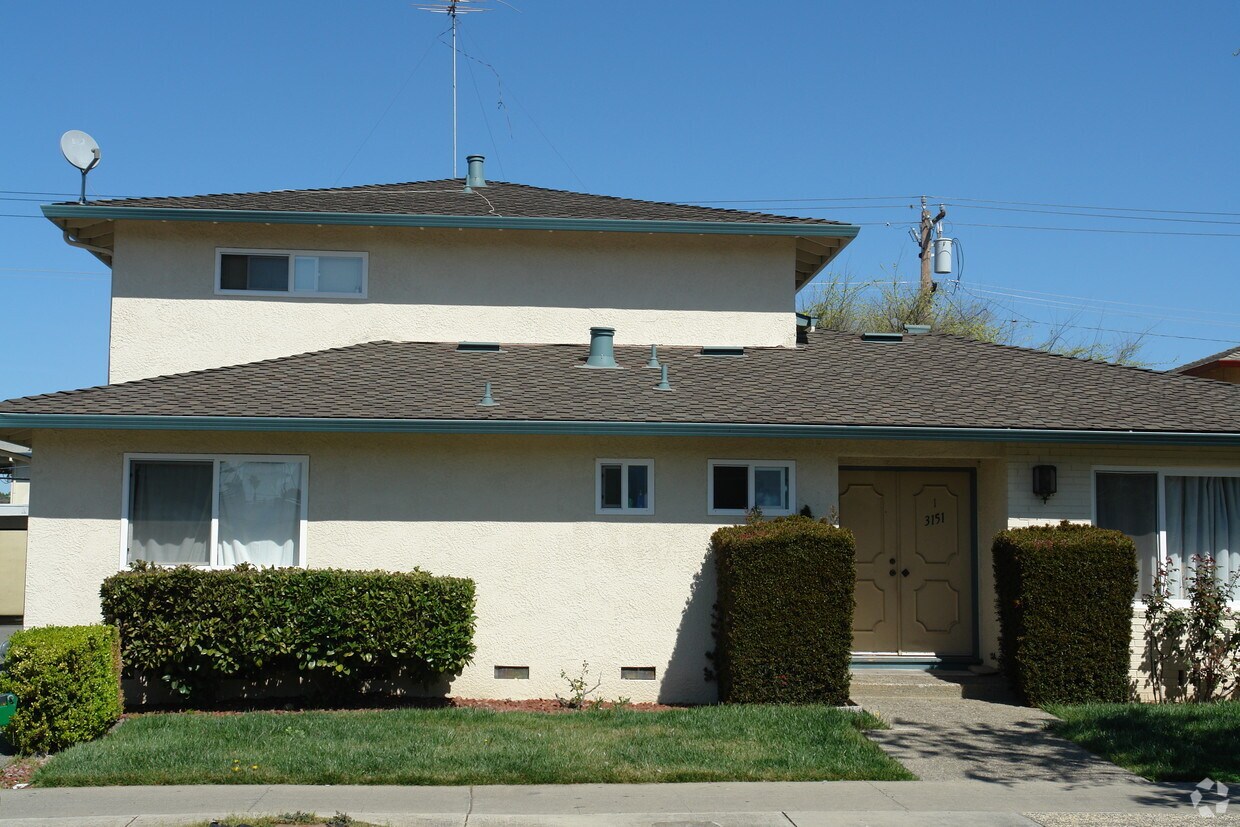 Building Photo - 3151 Impala Dr