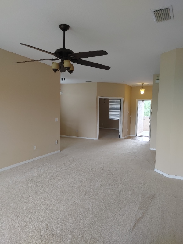 Foto del edificio - 9441 Myrtle Creek Ln