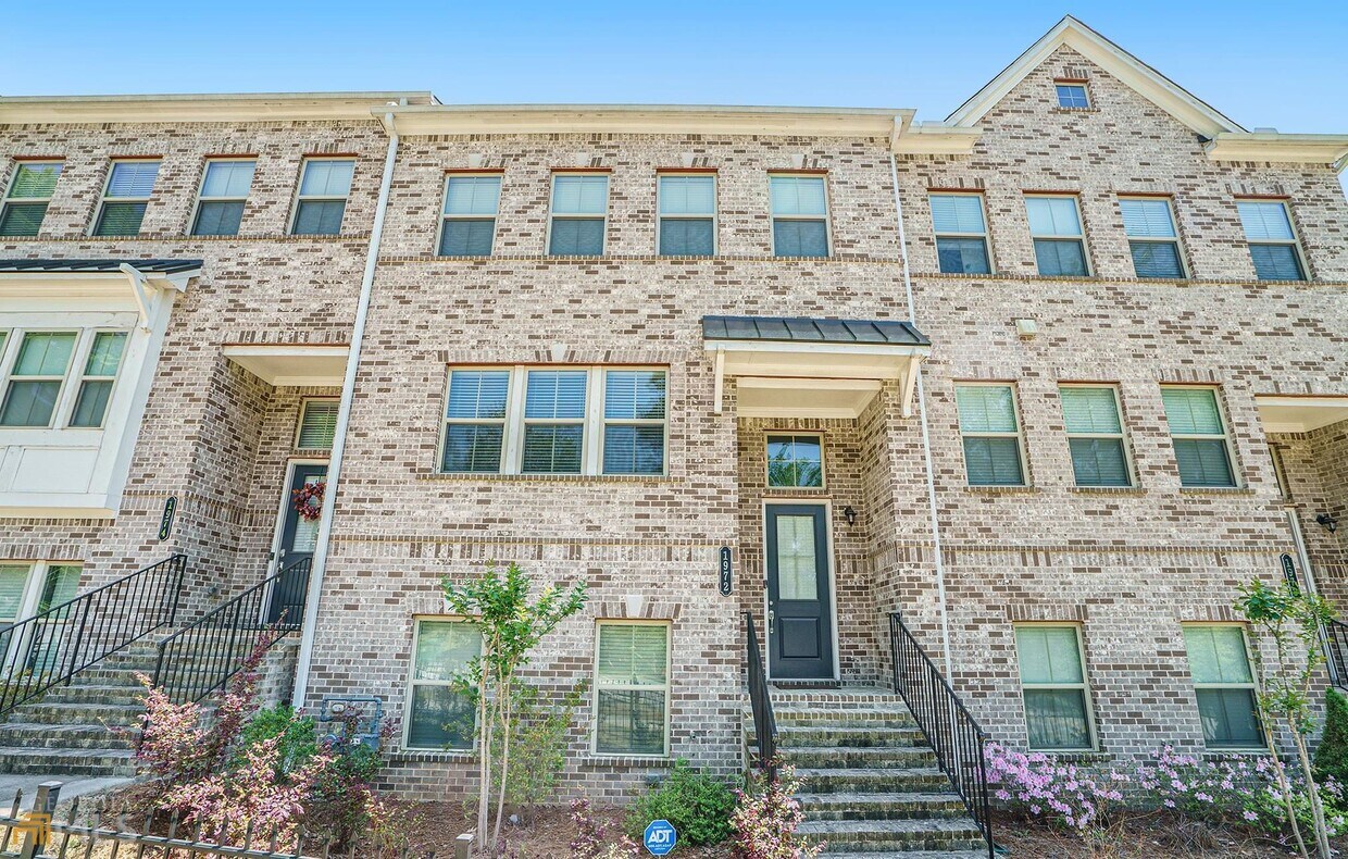 1972 Devonwood Dr, Atlanta, GA 30329 Townhome Rentals in Atlanta GA