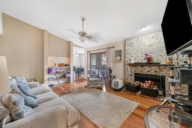 Foto del edificio - 1301 Memory Ln