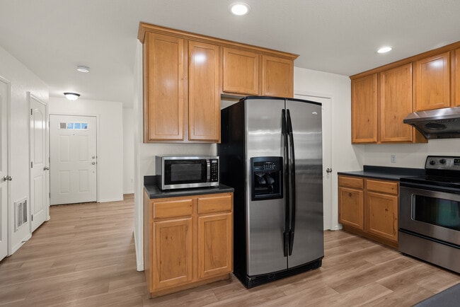 Building Photo - 2867 W 400 S
