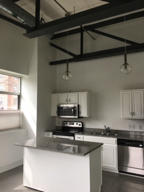 Building Photo - 111 E Franklin Ave