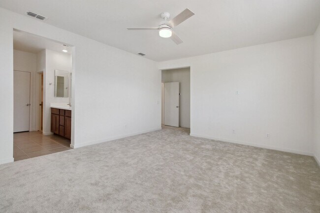 Foto del edificio - 5 Bedroom single family home in Queen Creek