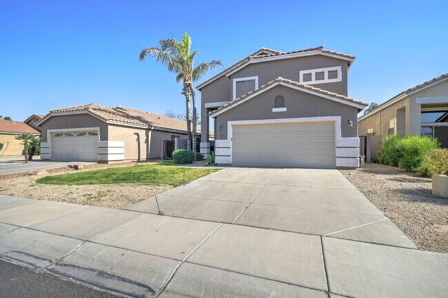 Foto del edificio - 4 Bedroom + 2.5 Bathroom + 2 Car Garage + ...