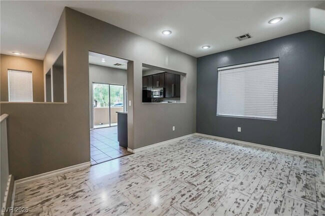 Building Photo - 10633 W Double Spring Ct