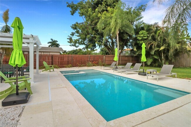 Foto del edificio - 751 100th Ave N
