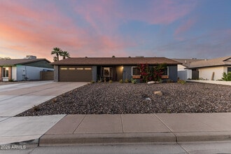Building Photo - 2200 N Los Altos Dr