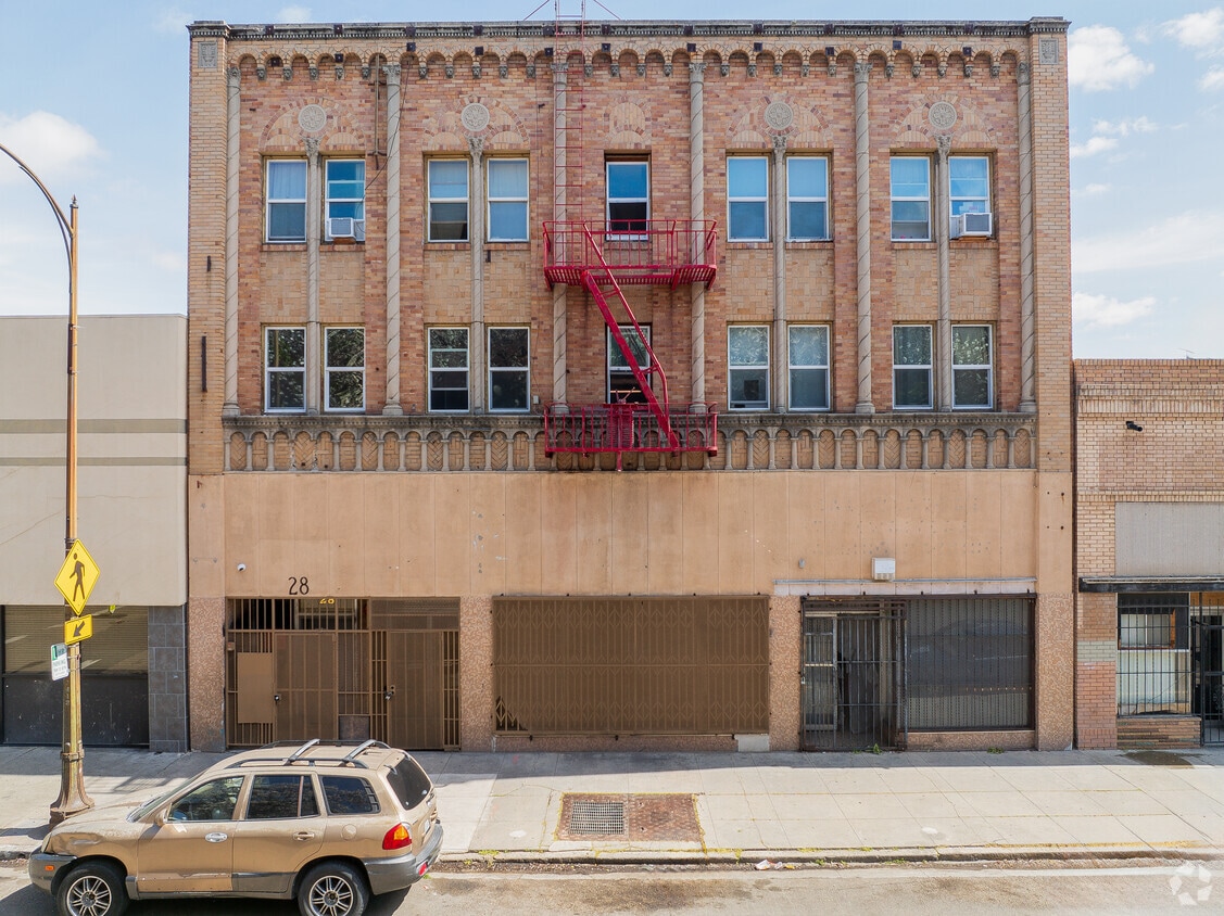Primary Photo - 28 S American St