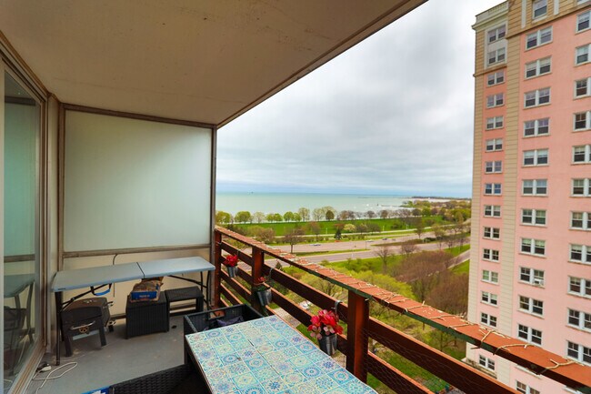 Foto del edificio - 5601 N Sheridan Rd