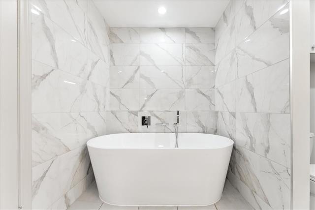 Foto del edificio - 5909 Luther Ln