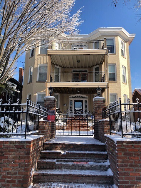 Building Photo - 1231 Bardstown Rd