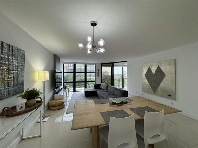 Foto del edificio - 1915 Brickell Ave