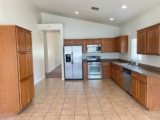 Foto del edificio - 4306 Cottontail Ln