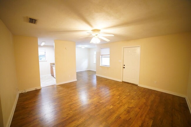 Building Photo - 2308 Sylvan Ct