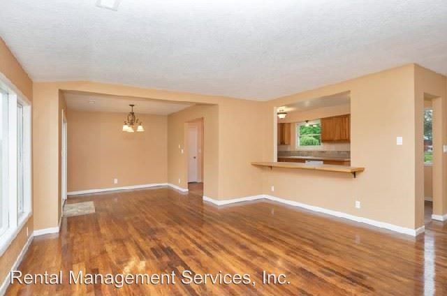Building Photo - 3 br, 1.5 bath House - 14585 S. Maplelane Rd.
