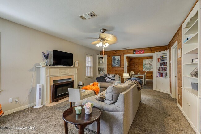 Foto del edificio - Charming & Unique 4 Bedroom