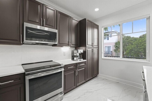 Foto del edificio - 616 NW 38th Cir