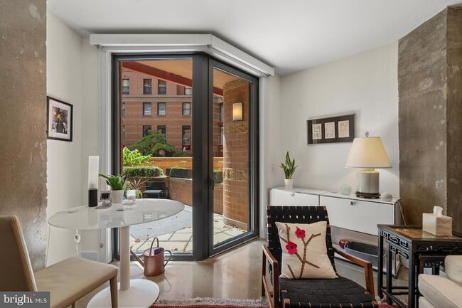 Building Photo - 616 E Street NW Unit 256