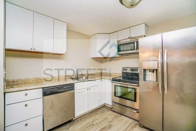 Building Photo - 114 Deerfield Pl