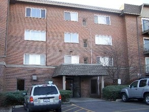 Building Photo - 4500 Beau Monde Dr