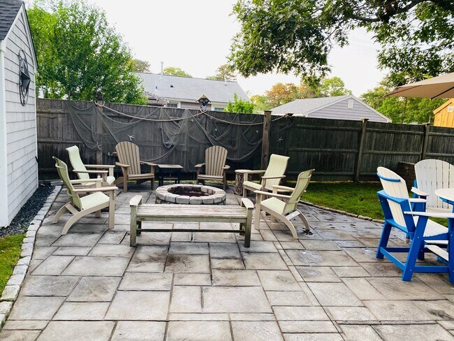 Foto del edificio - 153 Breezy Point Rd