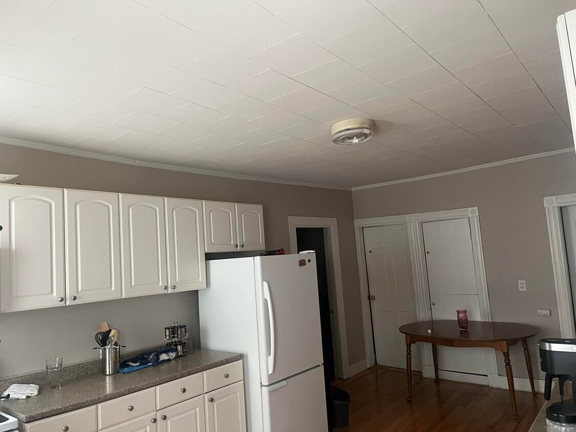 spacious kictchen - 2 Sanborn St