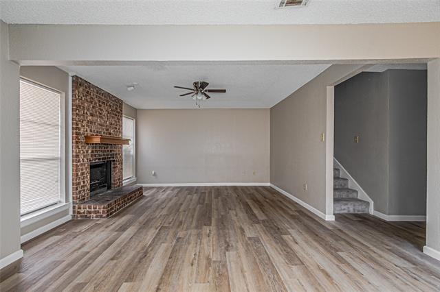 Foto del edificio - 2324 Summer Pl Dr