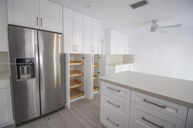 Foto del edificio - 4844 Grapevine Wy